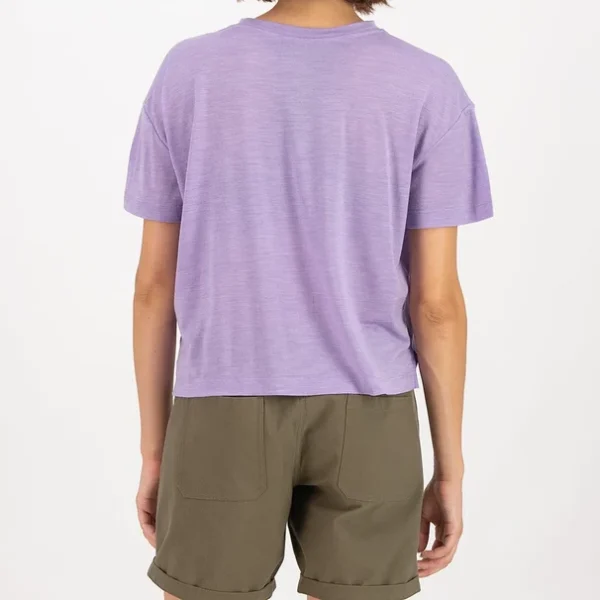 Street Style Statement: Fashionable and Versatile Boxy T-Shirt - Image 3